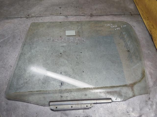 Стекло двери задней правой XS63II Toyota Yaris Verso