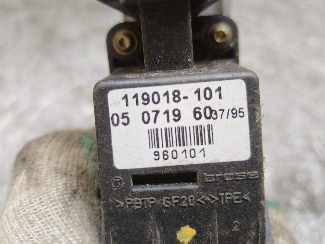 Моторчик стеклоподъемника передний правый BPJD8F Audi A6 купить