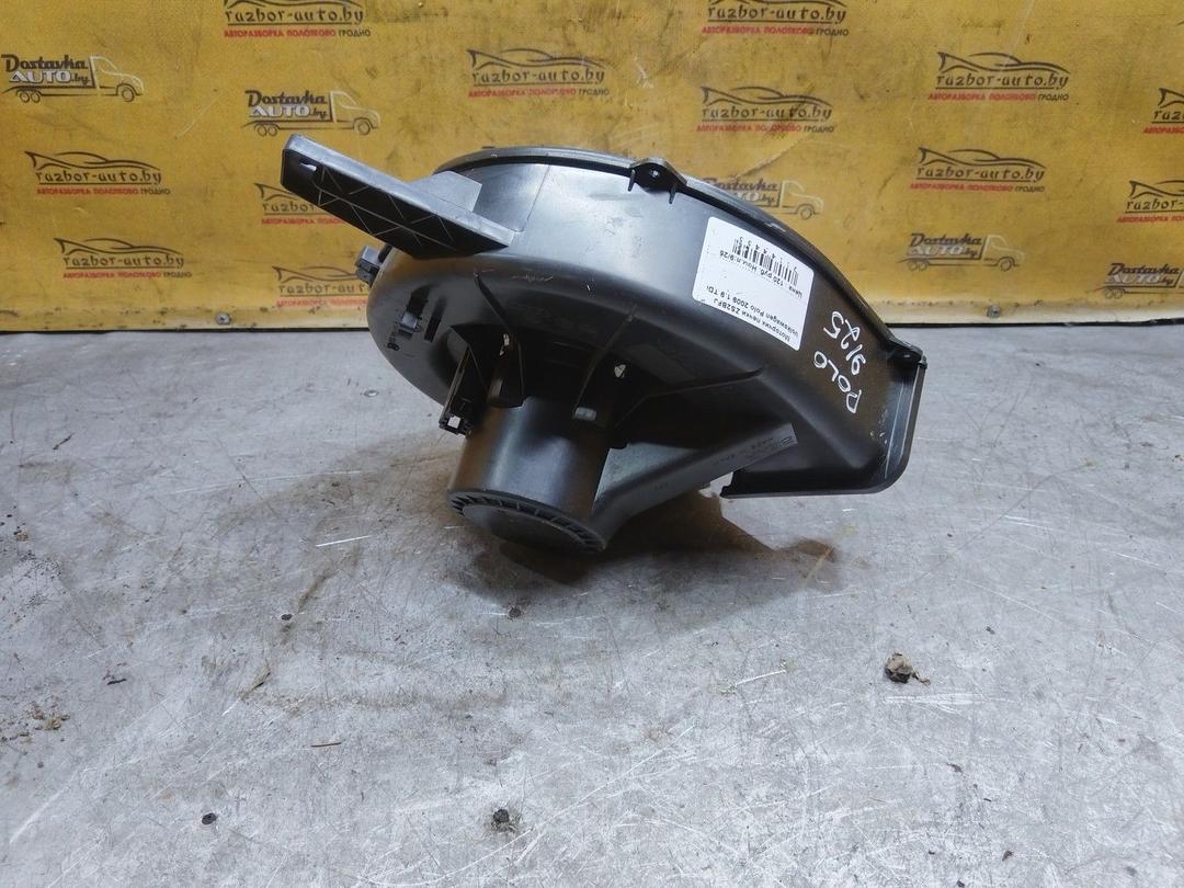 Моторчик печки ZS2BFJ Volkswagen Polo купить с доставкой