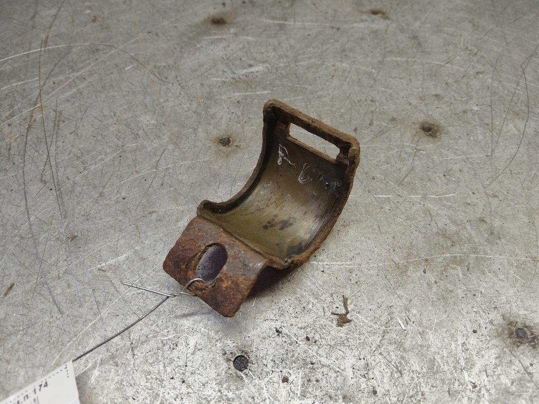 Крепление втулки стабилизатора C3BX18 Peugeot 607 купить