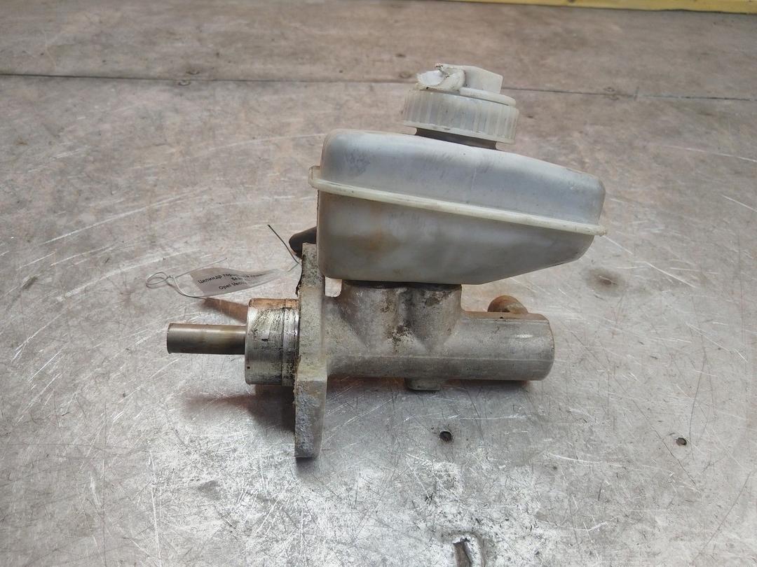 Цилиндр тормозной главный 5AR74L Opel Vectra