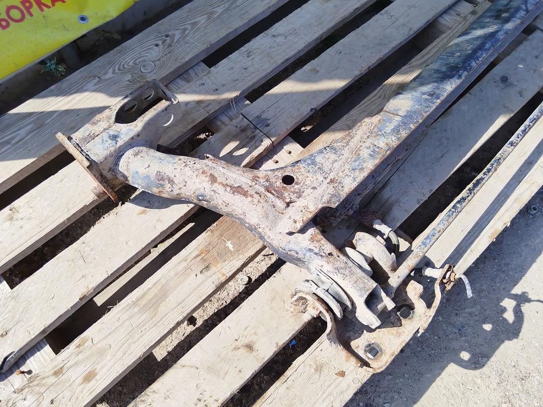 Балка подвески задняя 8LKP9U Audi A4 undefined