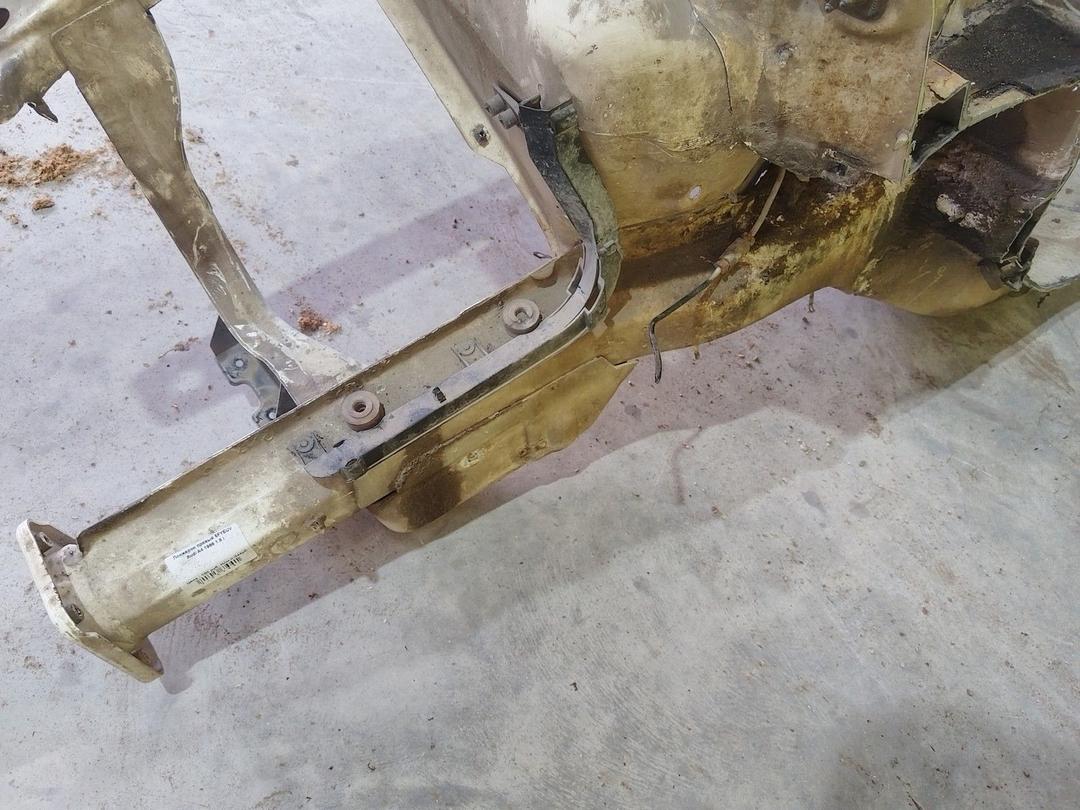 Лонжерон правый 5FYEUV Audi A4 купить на авторазборке