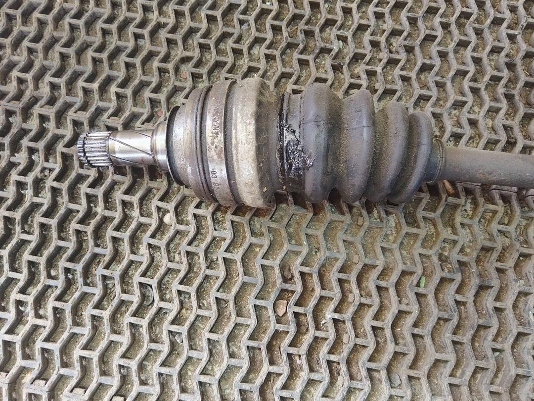 Полуось передняя правая (приводной вал, ШРУС) M5E2R3 Opel Astra