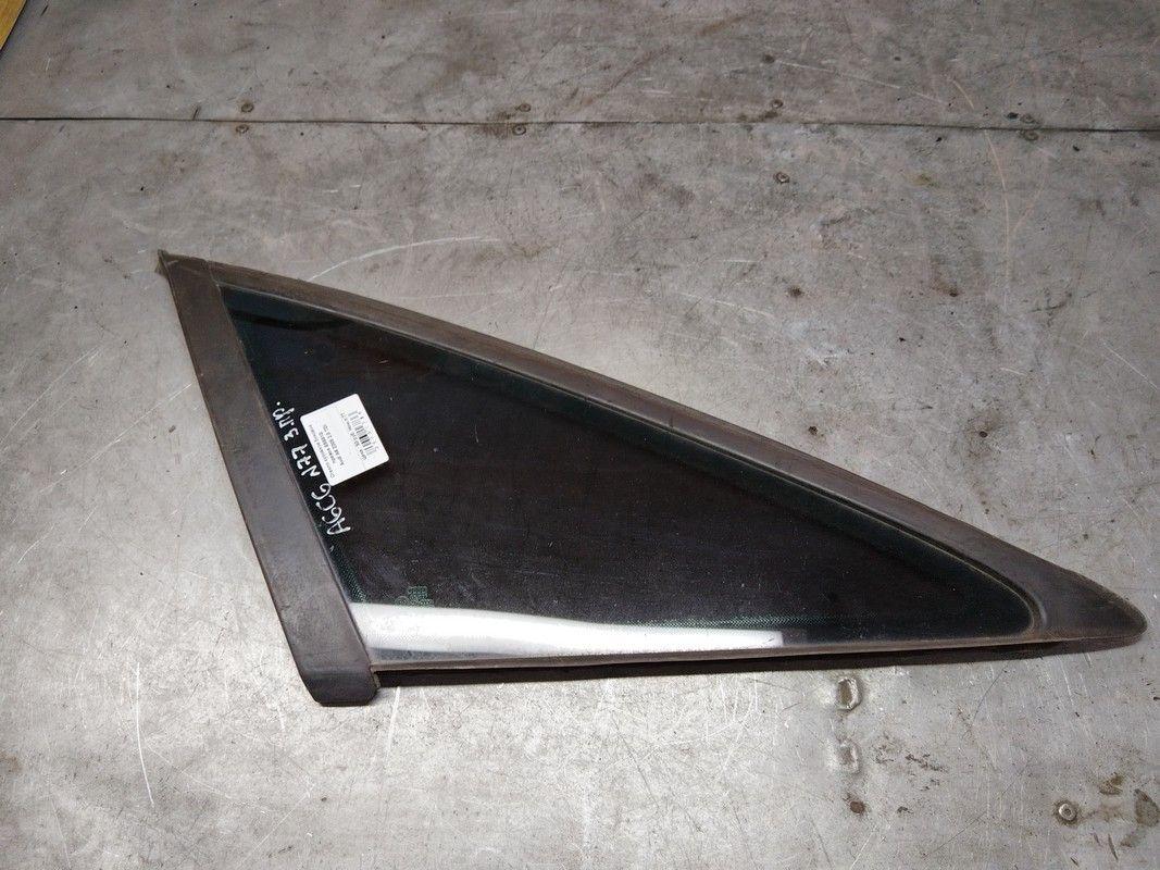 Стекло кузовное боковое правое E5581G Audi A6