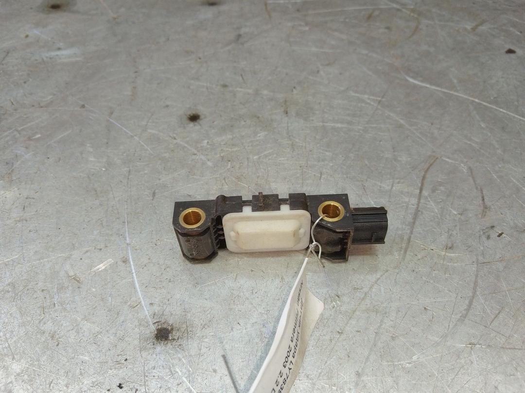 Датчик удара LY7839 Nissan Primera - Фото 1