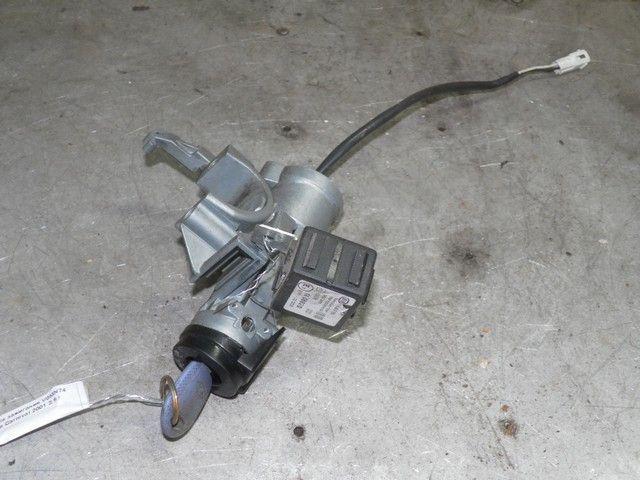 Замок зажигания V0MN74 Kia Carnival - Фото 1