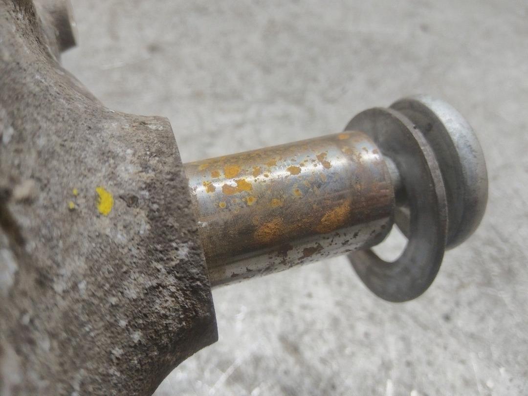 Кулак задний левый 3U95P3 Volkswagen Passat купить на авторазборке