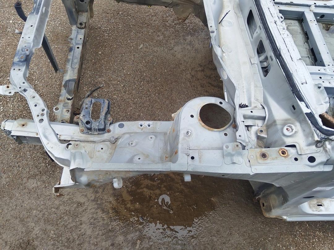 Передняя панель крепления облицовки (телевизор) JQ70AB Toyota Corolla undefined