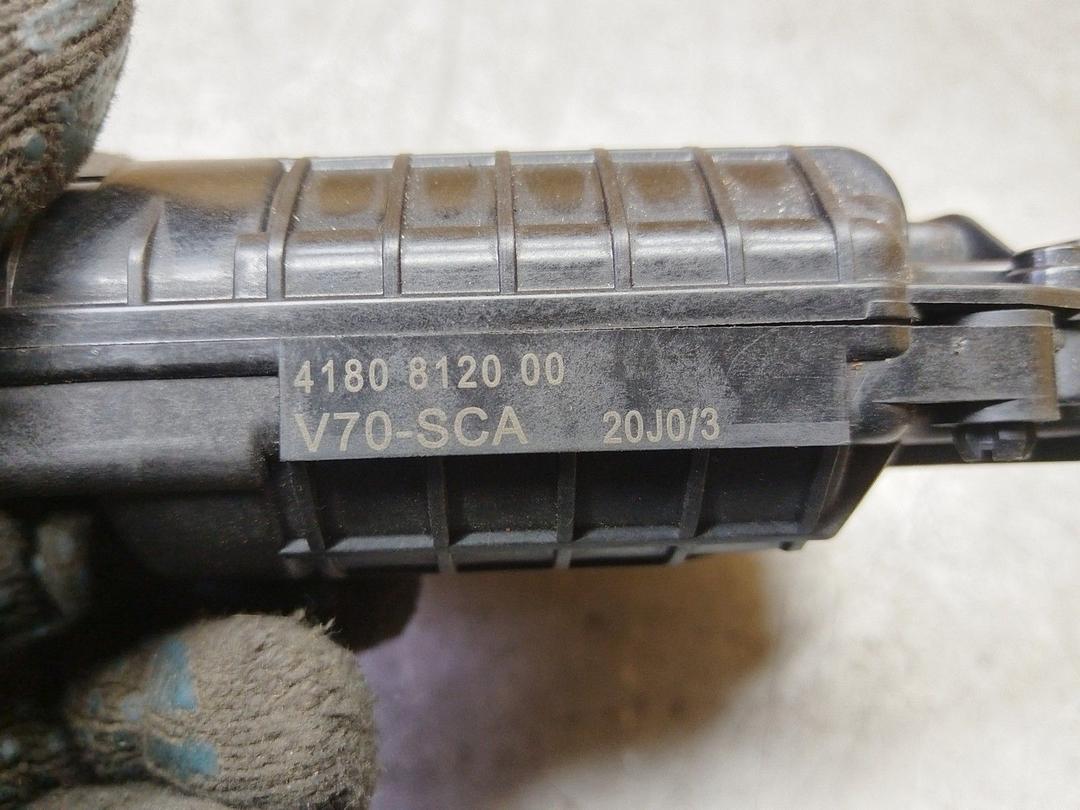 Активатор замка багажника 9AZ9UJ Volvo XC70 купить с доставкой. Огромный выбор запчастей и марок авто. У нас есть практически все.