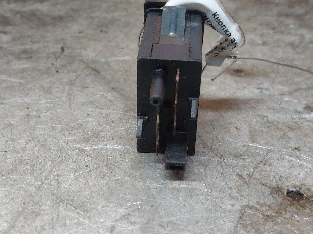 Кнопка аварийной сигнализации VC3OVI Audi 80 купить с доставкой