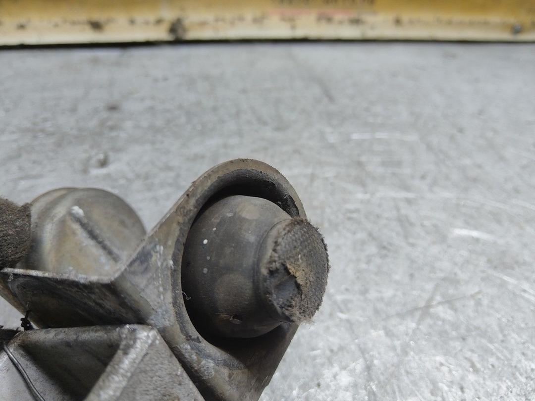 Кронштейн двигателя N8F77D Peugeot Partner - Фото 10