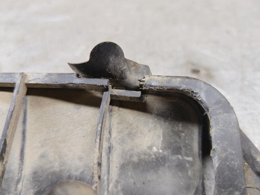 Решетка вентиляции кузова NJF7RD Mazda 6 купить в магазине запчастей бу