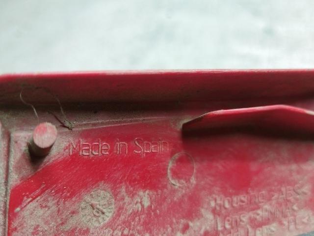 Фонарь крышки багажника правый YP596W Mazda 2 купить на авторазборке