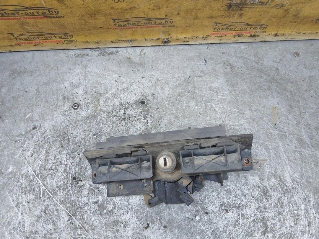 Ручка открывания багажника 00MG62 Audi A4