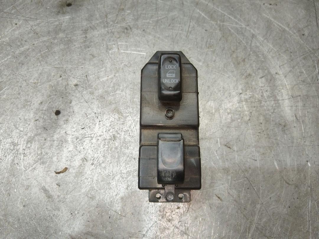 Кнопка стеклоподъемника переднего правого 02EZE6 Great-Wall Hover - Фото 1