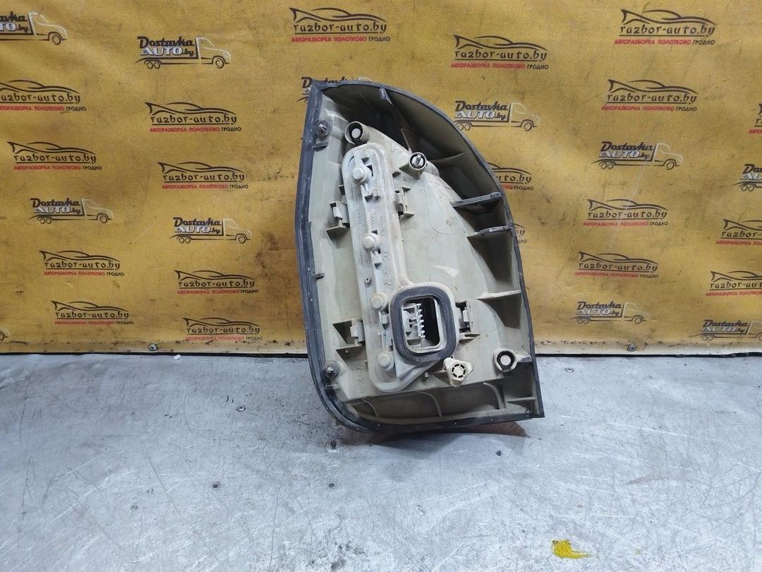 Фонарь задний правый IN9JDT Opel Zafira купить в магазине запчастей бу