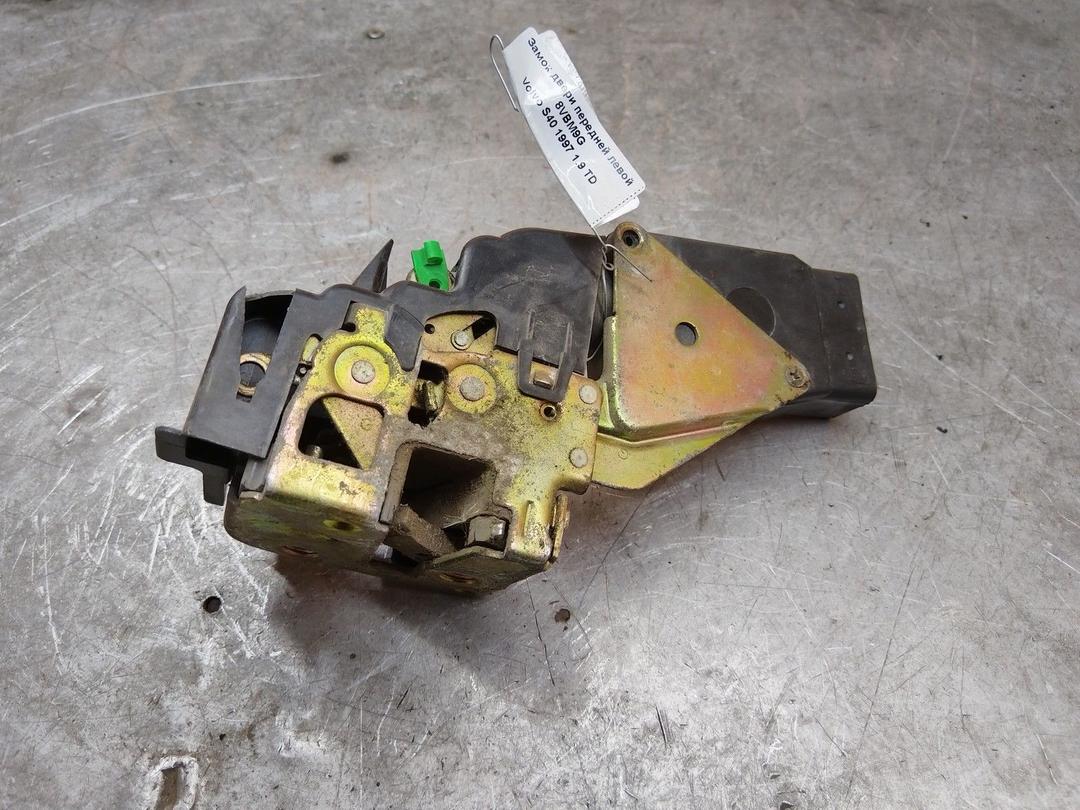 Замок двери передней левой 8VBM9G Volvo S40 купить в магазине запчастей бу