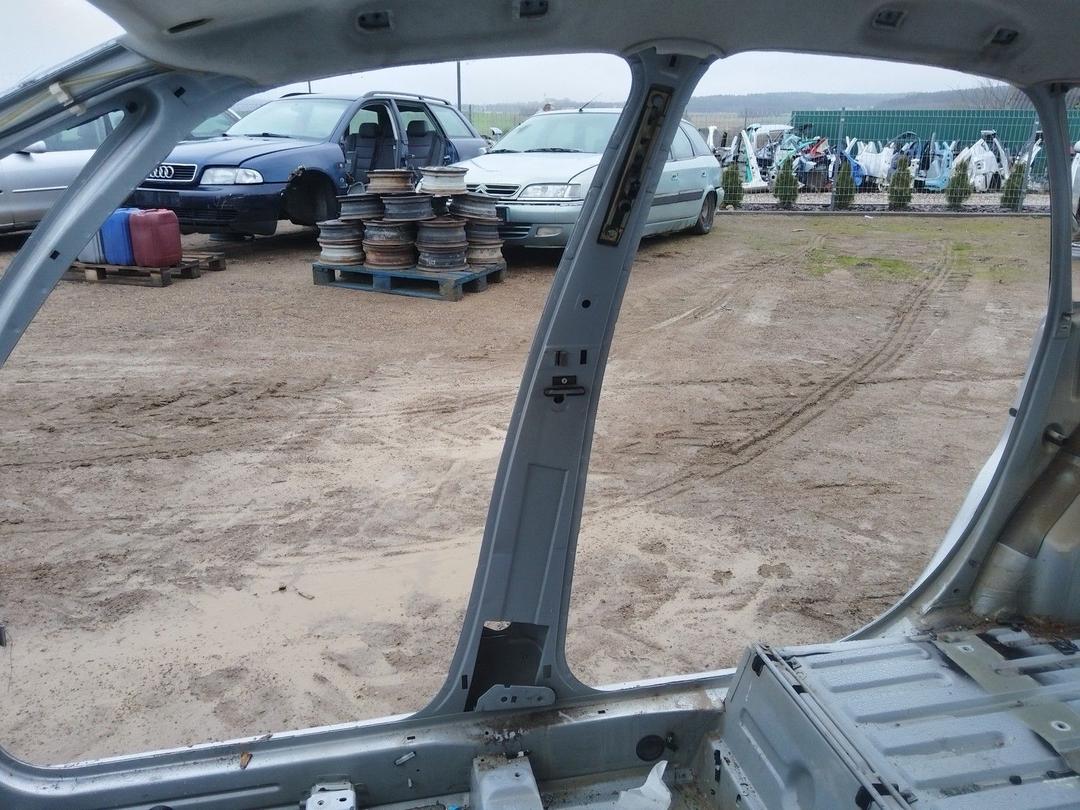 Стойка кузовная центральная правая E87F5Q Citroen Xsara Picasso купить на авторазборке