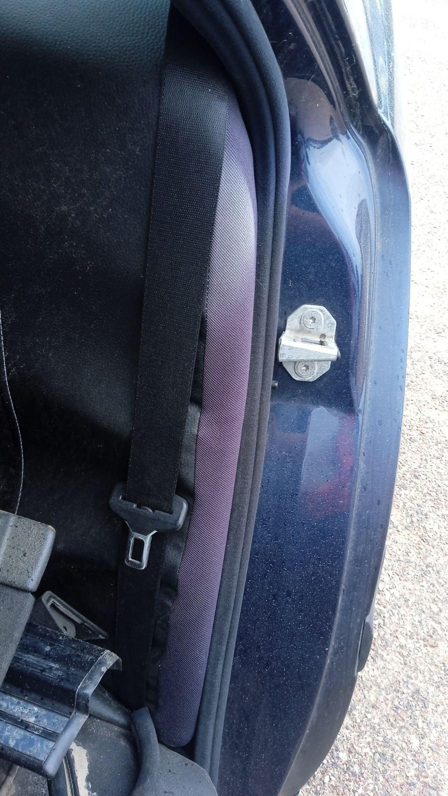 Ремень безопасности задний левый L5PK1M Mercedes C W202