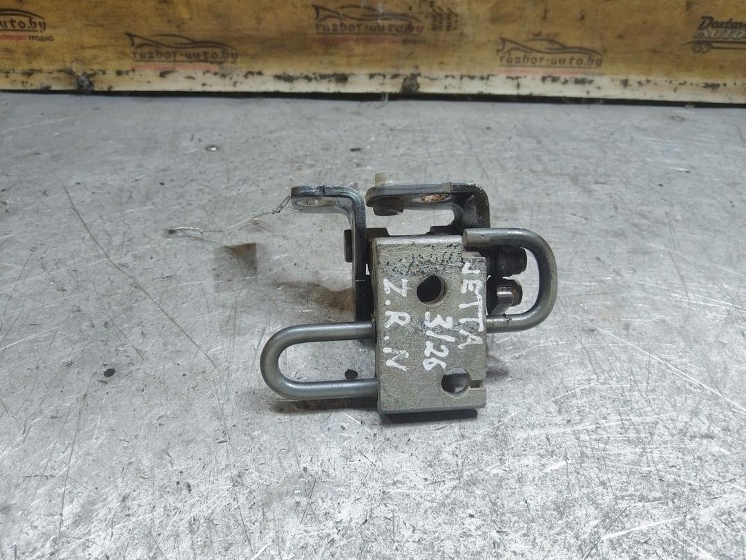 Петля двери задней правой XLL304 Volkswagen Jetta - Фото 1