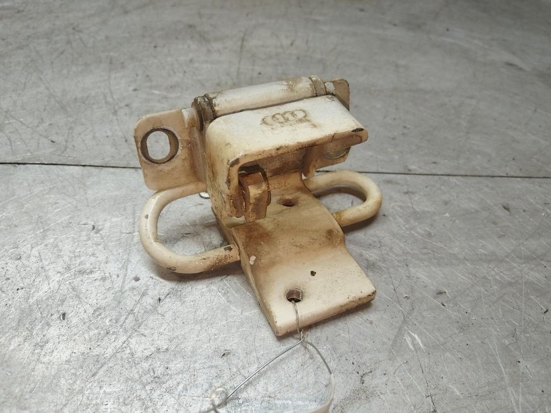 Петля двери задней левой 84ZBBG Audi A4 - Фото 1