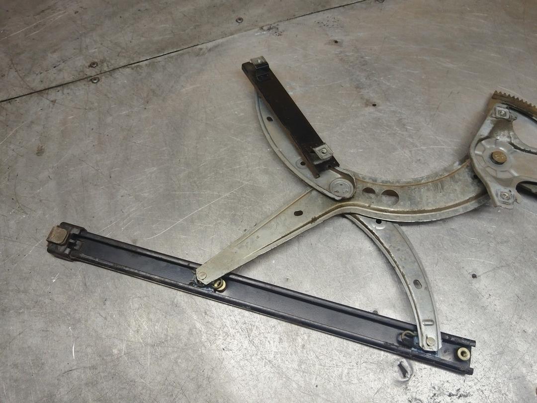 Стеклоподъемник электрический передний правый 6ZTGAP Volkswagen Passat купить