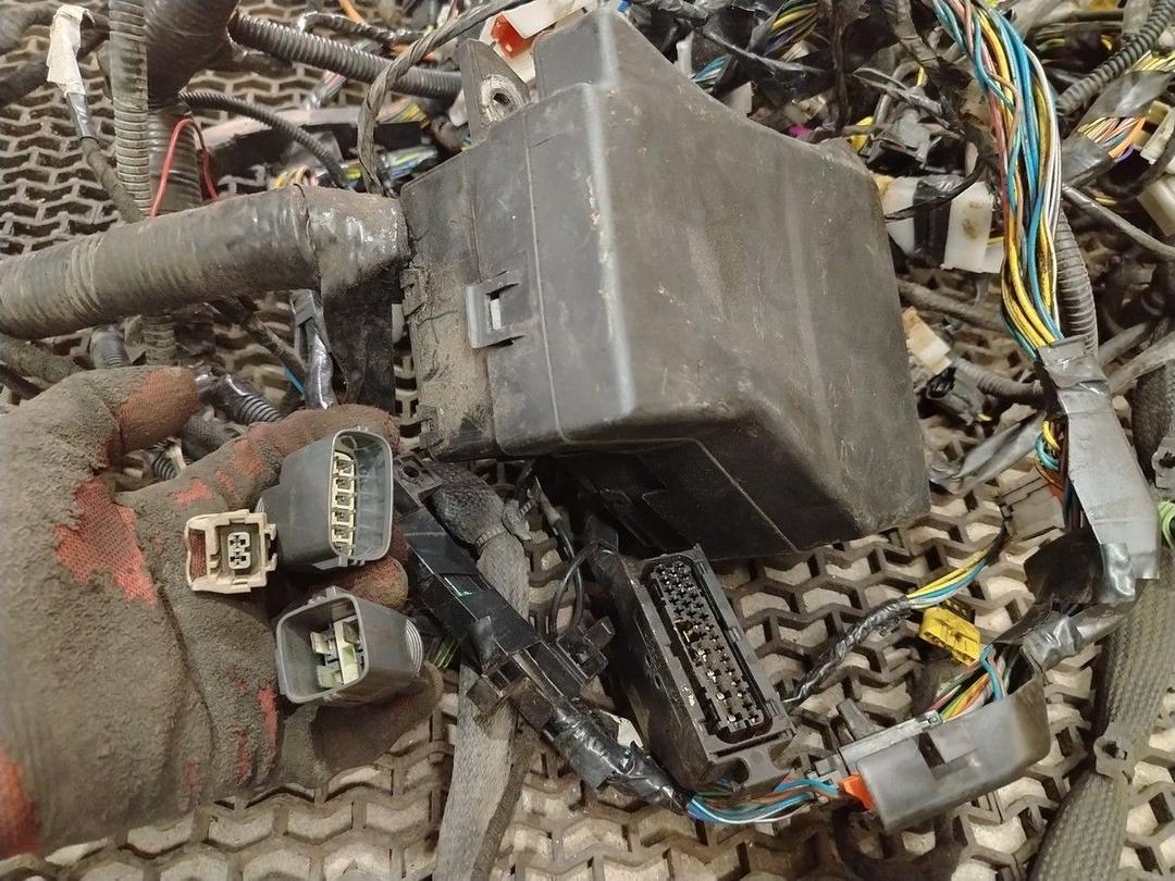 Проводка салона AWNTIB Volvo V40 - Фото 4