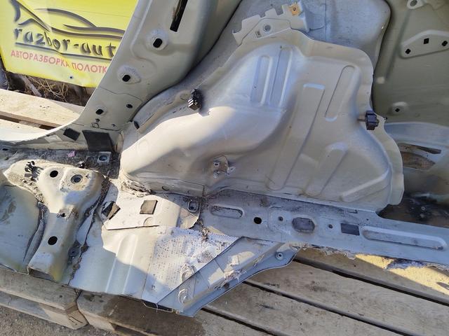 Крыло заднее правое 5AR3HT Renault Grand Scenic undefined