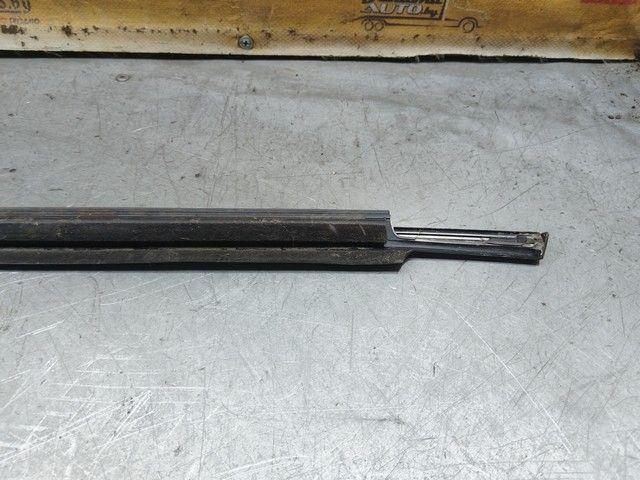 Молдинг стекла двери задней правой наружный Z036C7 Toyota Corolla Verso купить на авторазборке