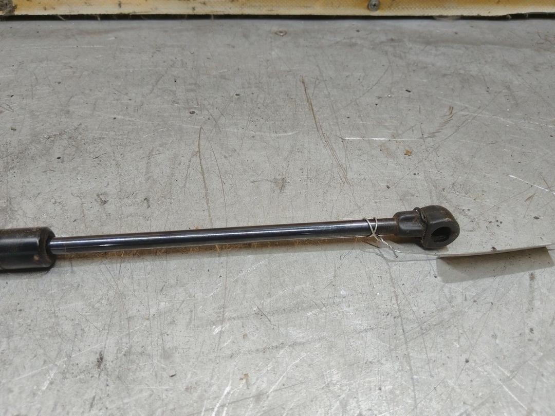 Амортизатор крышки багажника (3-5 двери) JG910O Audi 100 купить