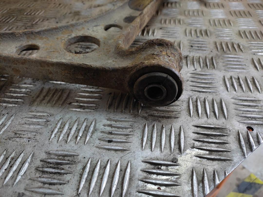 Рычаг передний правый AO382J Seat Alhambra купить с доставкой