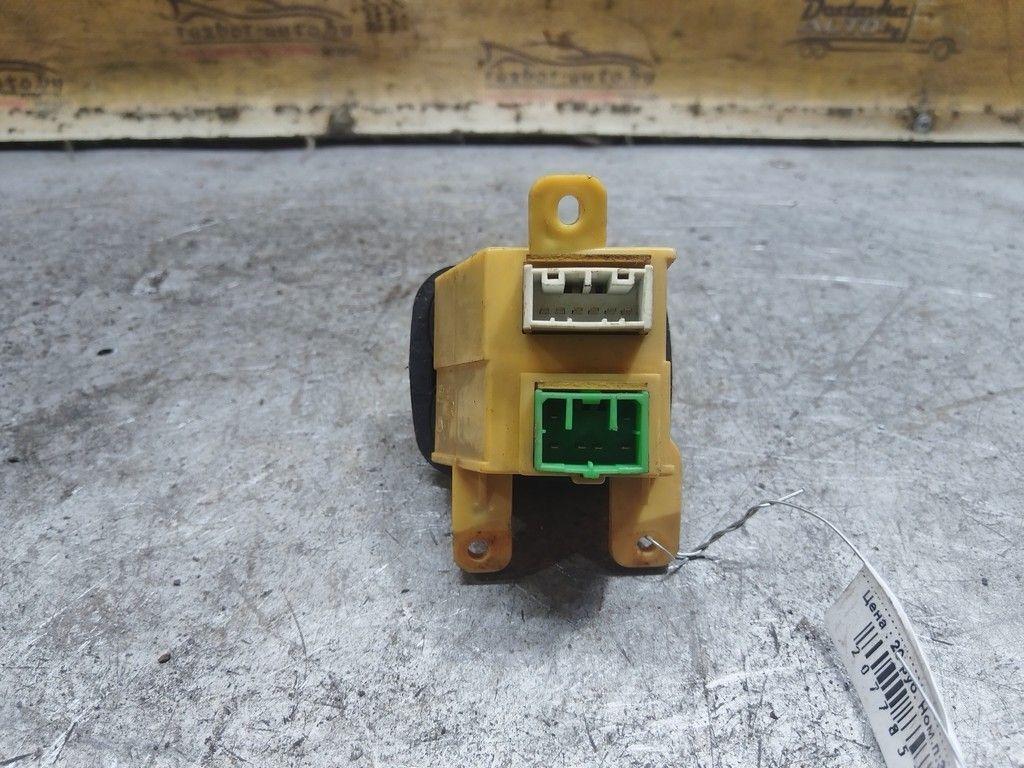 Кнопка подогрева лобового стекла XZHZSJ Mazda Xedos 6 - Фото 4