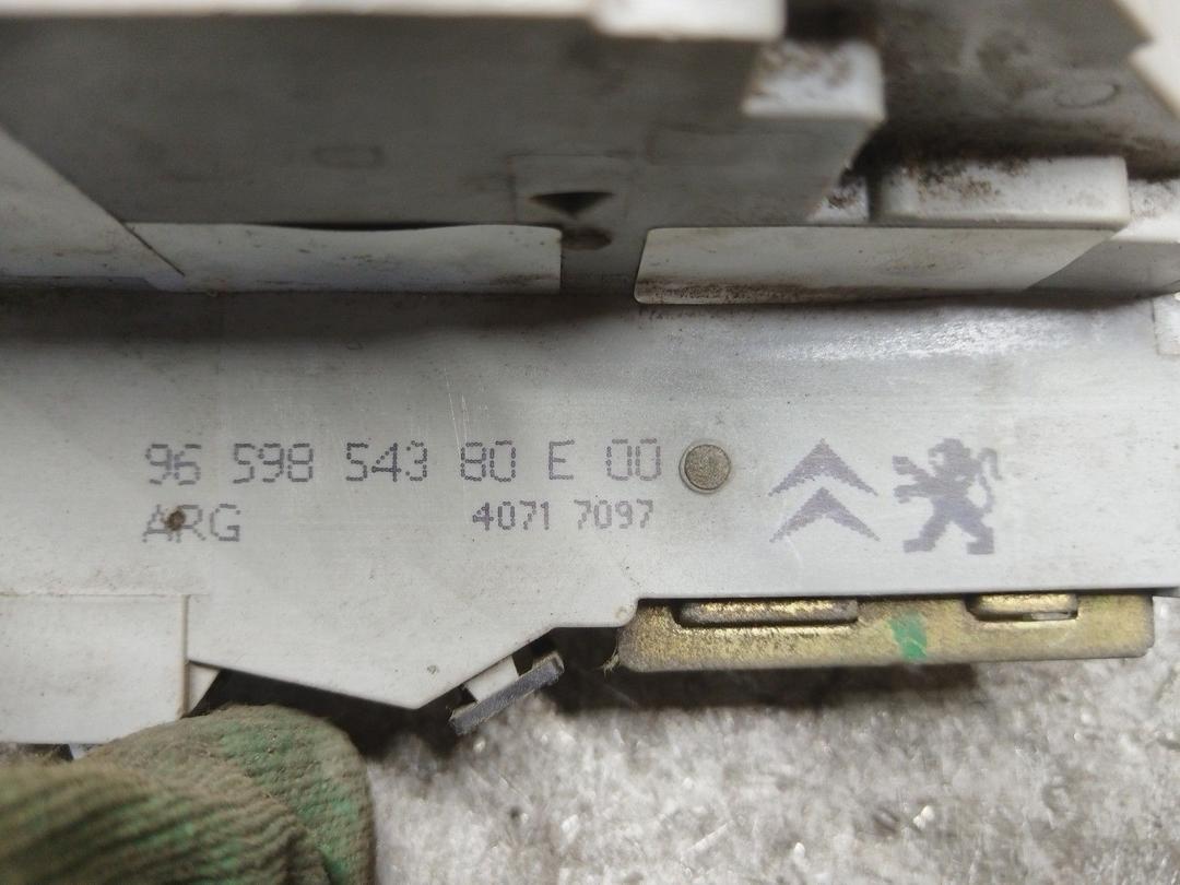 Замок двери задней левой KN3ZOR Peugeot 407 купить с доставкой. Огромный выбор запчастей и марок авто. У нас есть практически все.