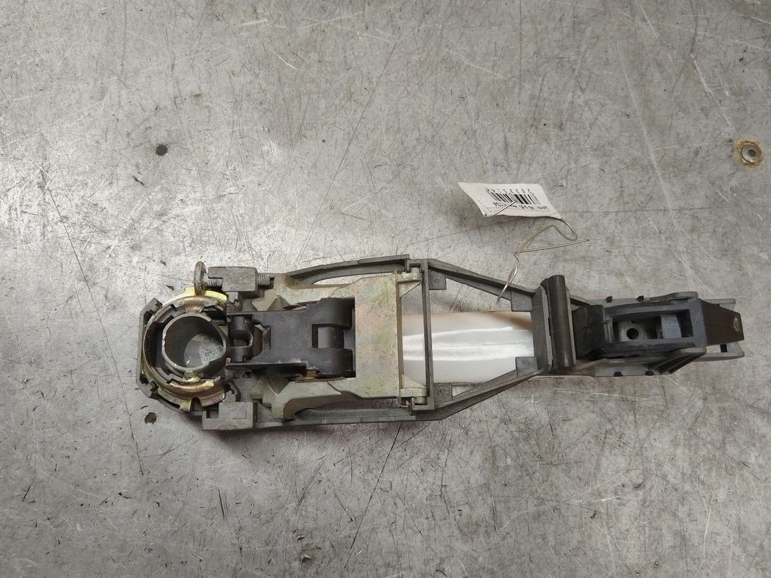 Ручка наружная задняя правая ZFY3Y0 Volkswagen Passat купить