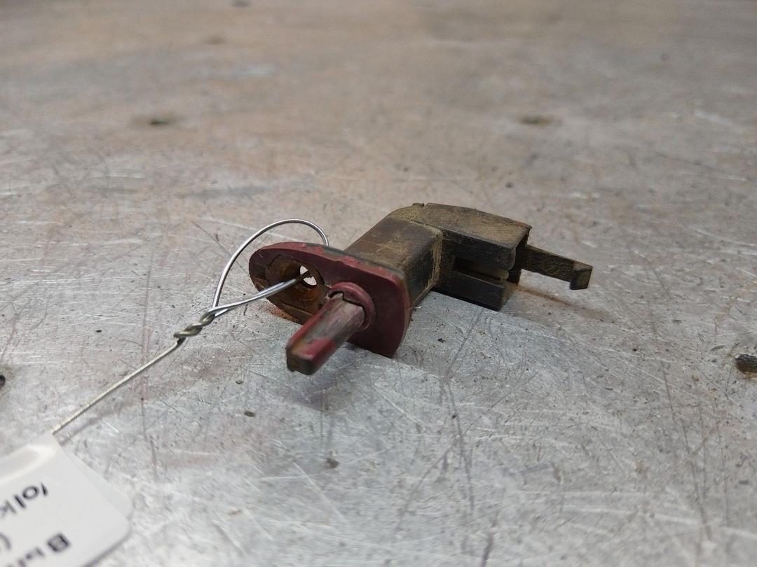 Выключатель концевой (концевик) KUHVG6 Volkswagen Passat купить