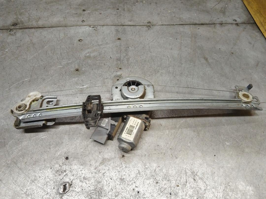 Стеклоподъемник электрический передний левый E8DLC1 Citroen C3 купить