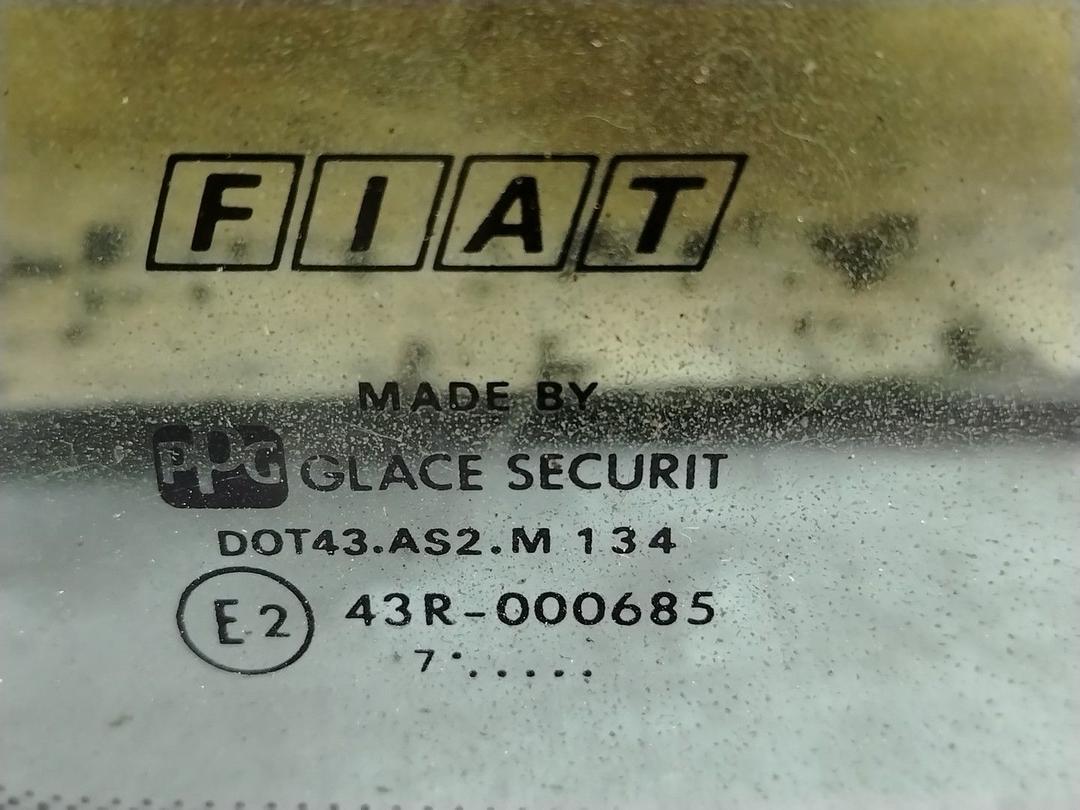 Стекло кузовное боковое правое ZU5CKN Fiat Punto - Фото 2