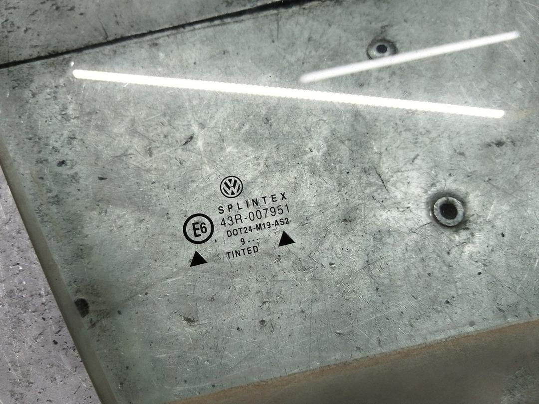 Стекло двери передней правой Z0OBB7 Volkswagen Golf купить