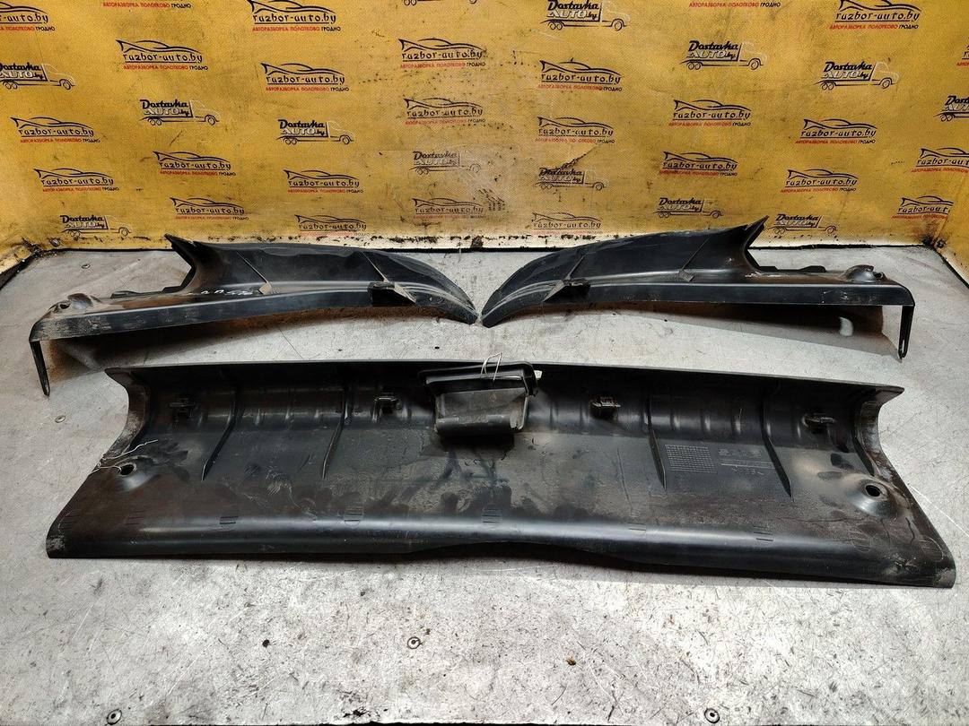 Накладка замка багажника V1YVN5 Saab 9-3 - Фото 4
