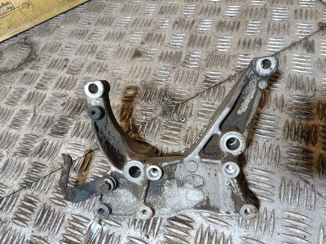 Кронштейн двигателя X1DIK0 Ford Focus - Фото 1