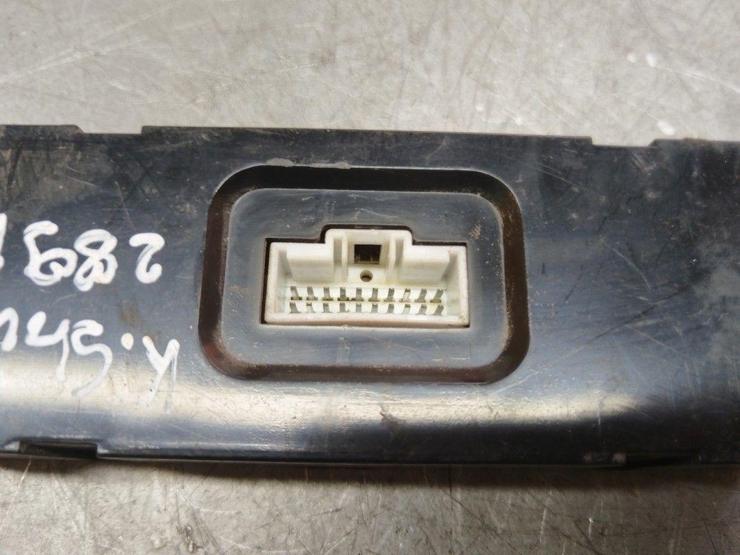 Блок управления светом N8XNGN Kia Shuma купить в магазине запчастей бу