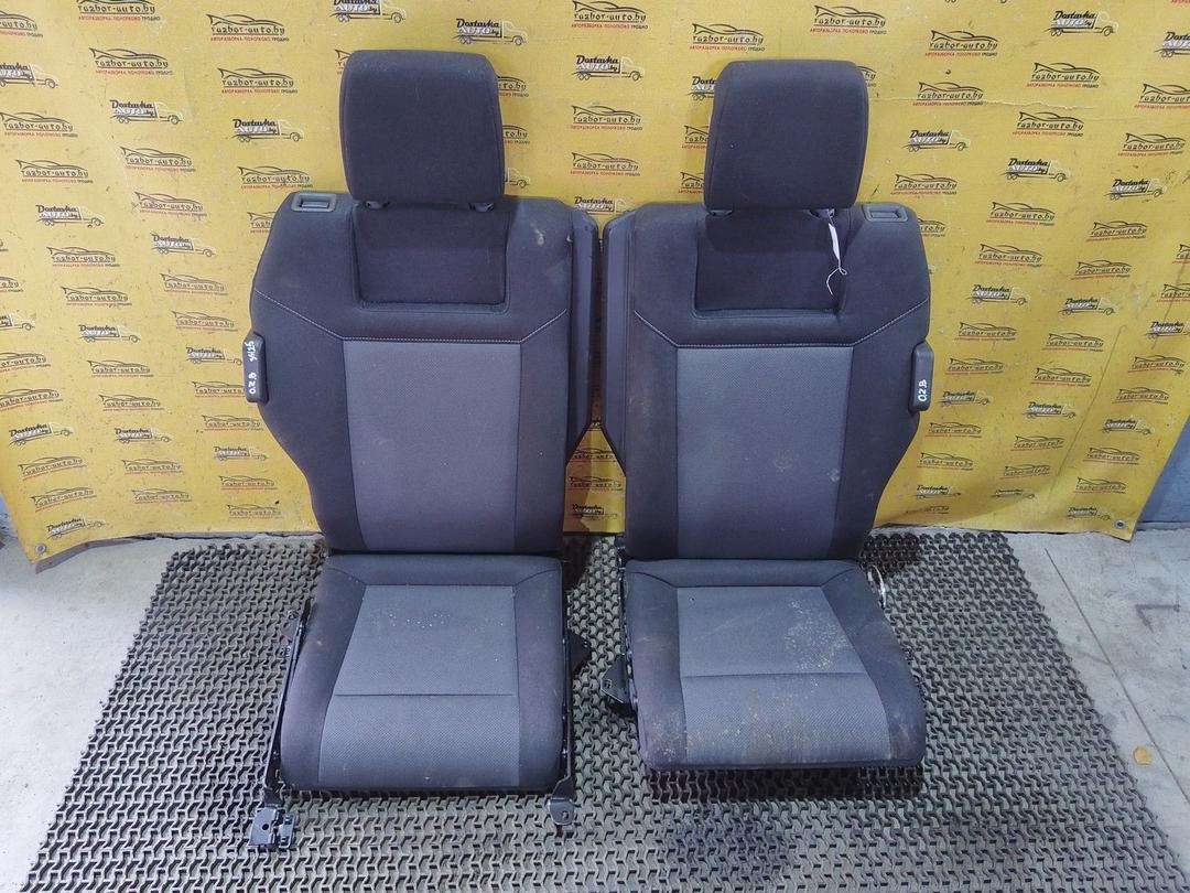 Сиденье заднее SNC0N0 Opel Zafira