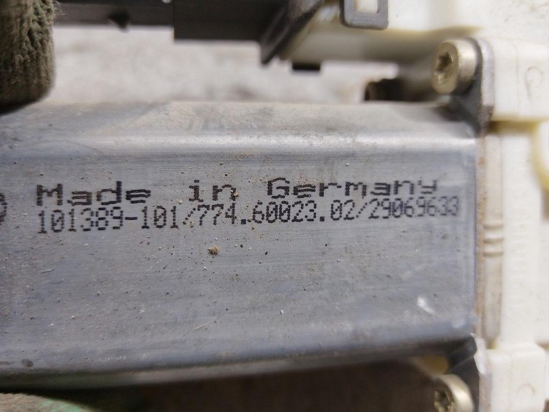 Моторчик стеклоподъемника задний левый A7KI7M Seat Toledo купить с доставкой