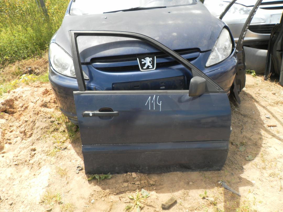 Стекло двери передней правой DBJHKR Volkswagen Passat