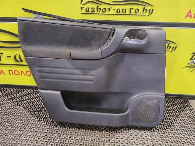 Обшивка двери задней левой (дверная карта) UT65YL Opel Zafira