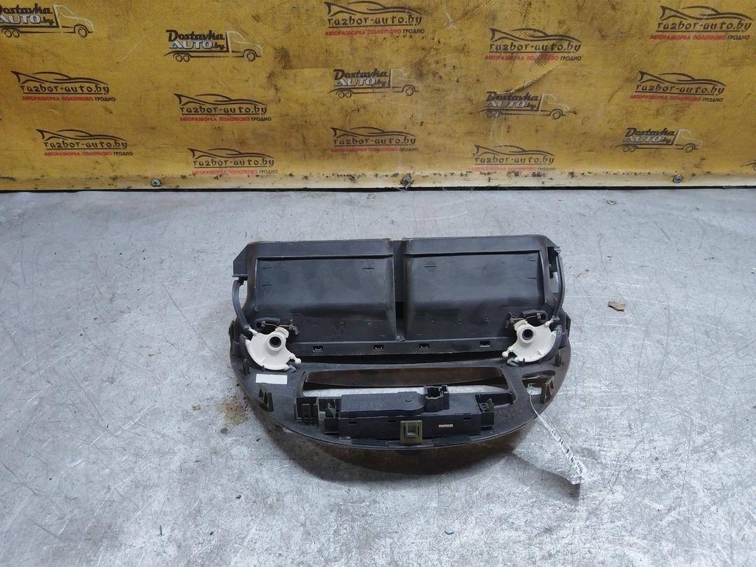 Рамка под магнитолу 1ON061 Peugeot 607 купить в магазине запчастей бу