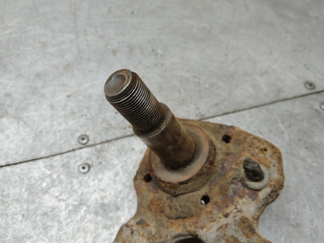 Цапфа задняя (ось ступицы) 1ZF5O1 Renault Scenic купить в магазине запчастей бу