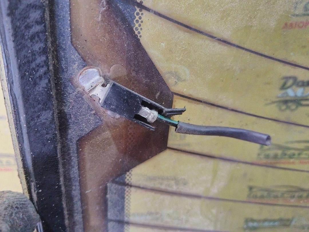 Стекло заднее IVMMYX Rover 400 купить в магазине запчастей бу