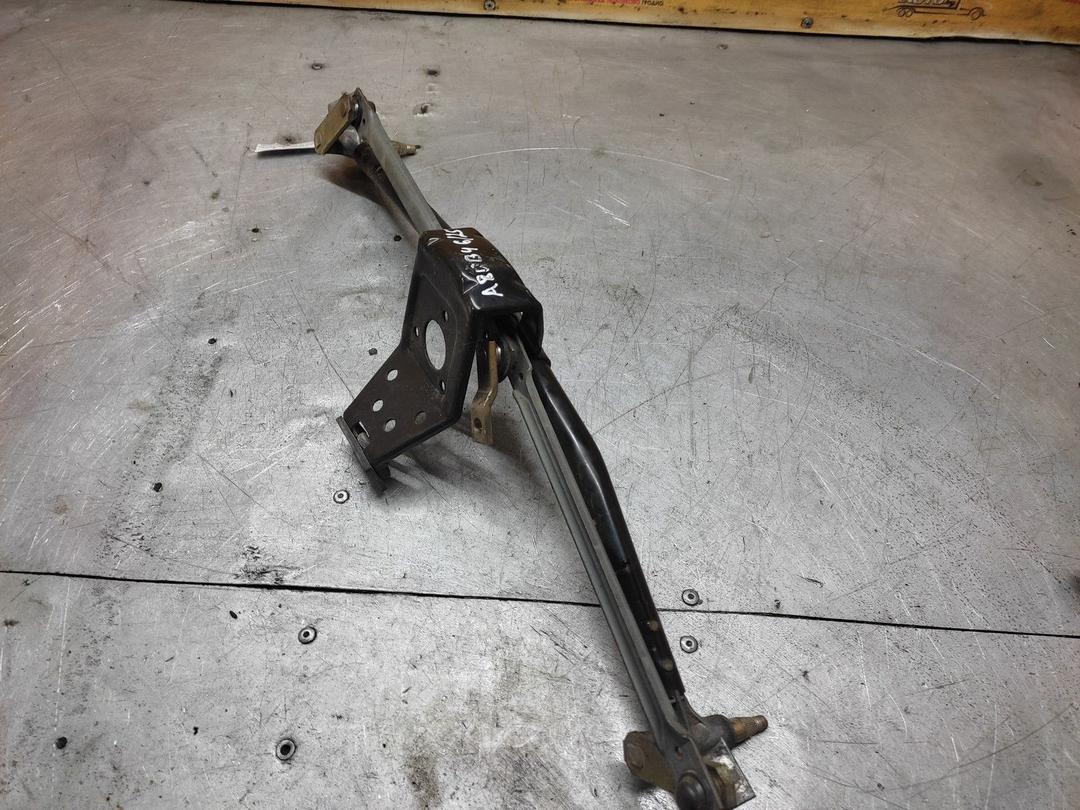 Механизм стеклоочистителя (трапеция дворников) 3N6Q4G Audi 80